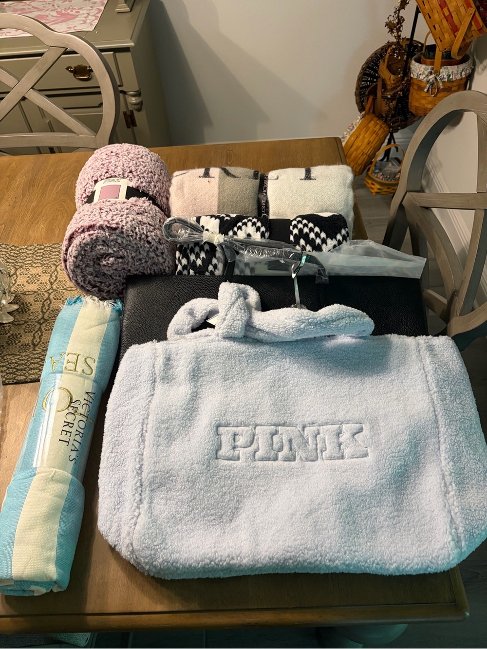 For sale are Pink and Victoria Secret totes and blankets
